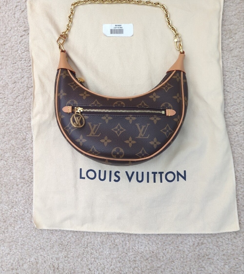Louis Vuitton Monogram Loop - Picture 2 of 11